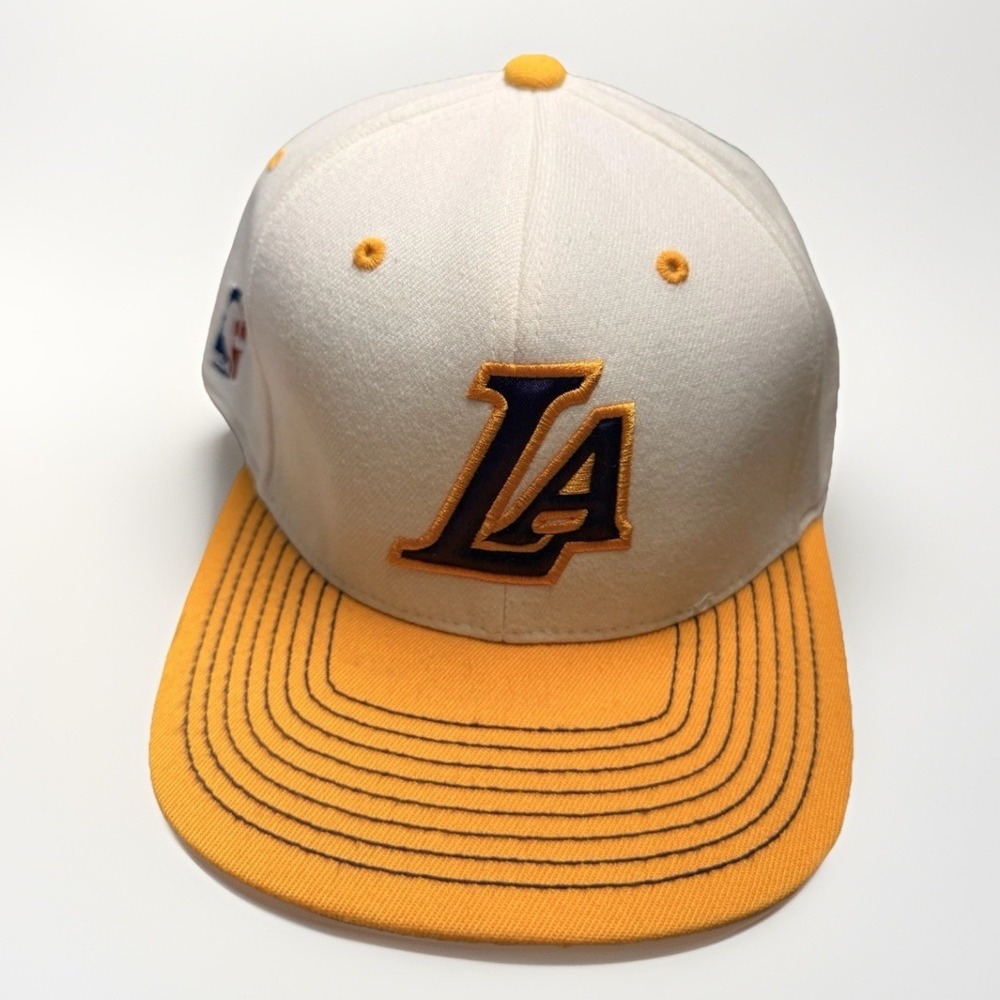 Authentic Los Angeles Lakers Adidas NBA On Court Flexfit Hat Baseball L/XL